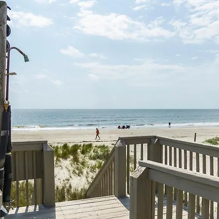 A Bella Vista By Oak Island Accommodations